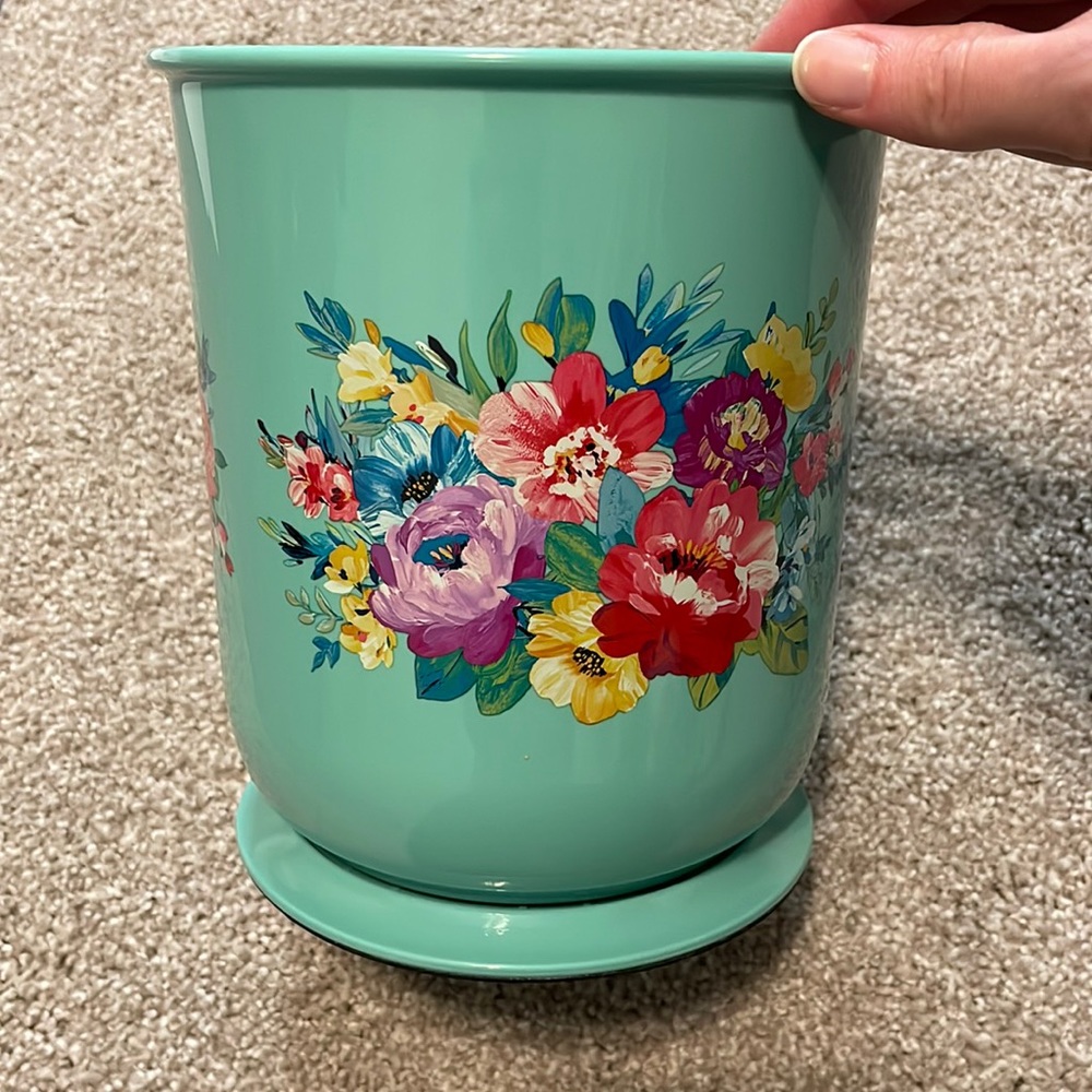 Pioneer Woman Utensil Holder